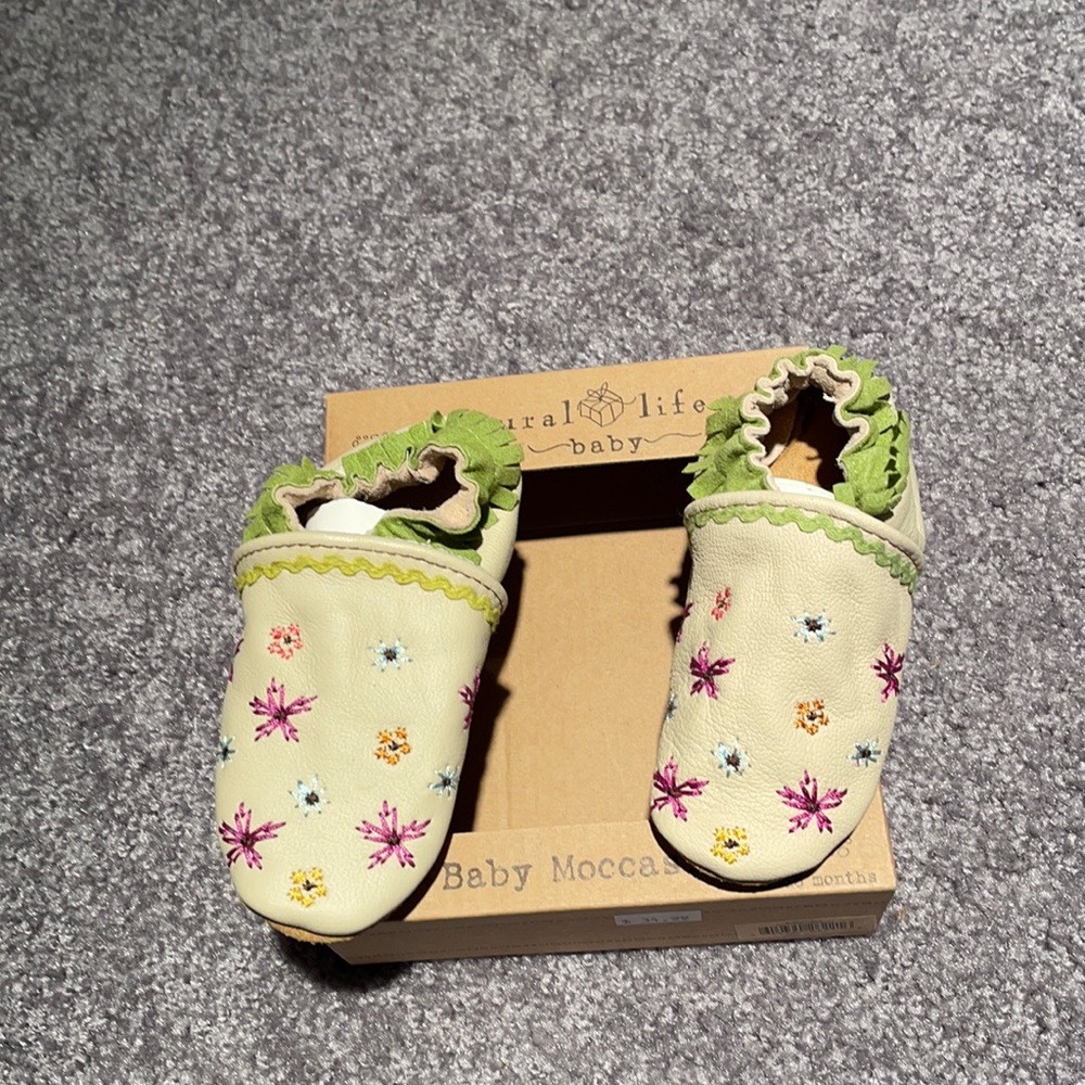 NWT Natural Life Baby Green Moccasins